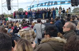 En el Puerto La Plata, levantaron las banderas de lucha por el Canal Magdalena
