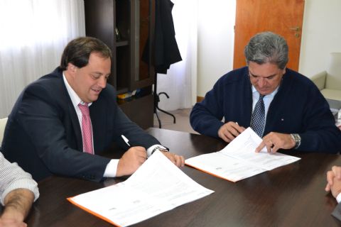 Berisso firmó convenios de cooperación y asistencia mutua con el Gobierno Provincial