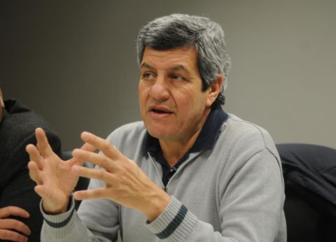 Víctor De Gennaro vuelve a visitar Berisso