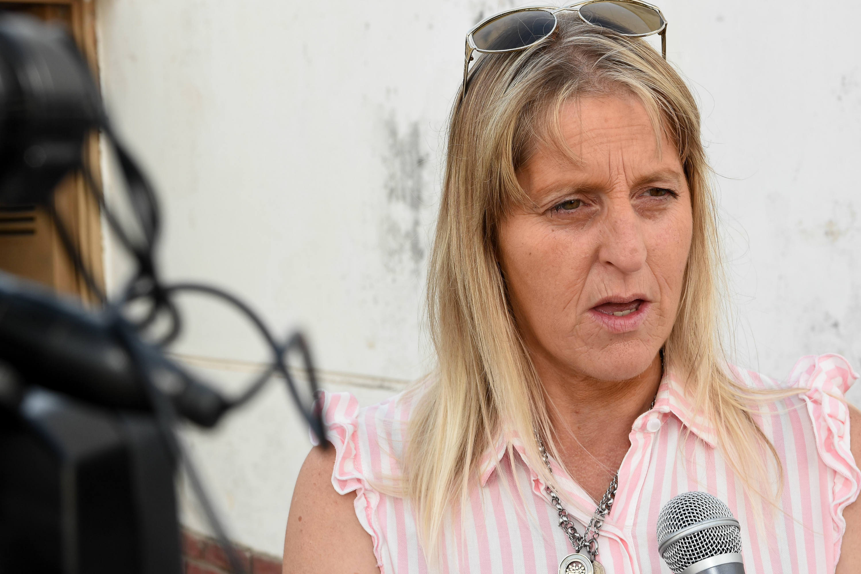 El intendente Jorge Nedela mantuvo un nuevo encuentro con la presidenta del Consejo Escolar de Berisso, Elizabeth Franchi, con quien trató temas referidos a la situación de las escuelas del distrito. Entre los puntos charlados, surgió la postura contraria de la referente del Consejo Escolar, a que localmente se declare la emergencia educativa.