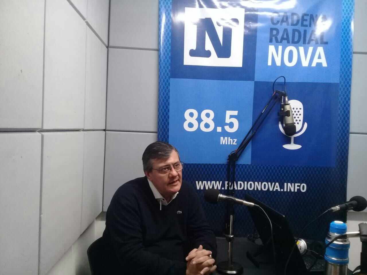 Este viernes visitó los estudios de Cadena Radial NOVA el flamante secretario de Economía municipal, Daniel García, un hombre oriundo de Olivos que asegura que no cambiará su domicilio y que tratará de involucrarse lo menos posible en la cuestión política, ya que no tienen aspiraciones en tal sentido.