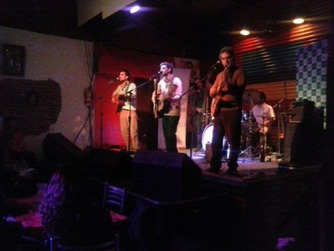 “Me Darás Mil Hijos” pasó por  Raíces Bar