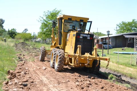 Limpieza de canales y apertura de calles en Los Talas