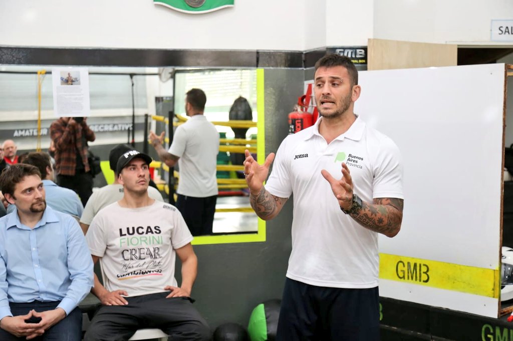 La Dirección de Deportes de la Municipalidad de Berisso informó que el sábado 27 del corriente se desarrollará la capacitación “Boxeo: Fortalecimiento Deportivo” a cargo del excampeón argentino, Mariano Plotinsky, a través de la gestión realizada ante la Subsecretaría de Deportes de la provincia de Buenos Aires y el Instituto Provincial de la Administración Pública (IPAP).