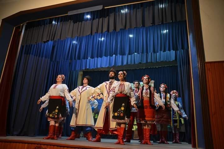 El próximo 31 de agosto, la Asociación Ucrania de Cultura Prosvita, filial Berisso cumple 95 años y este viernes 9 inicia los festejos en su edificio de la calle Montevideo N° 1088 con un festival artístico cultural y la coronación de la representante cultural infantil y juvenil de la colectividad.