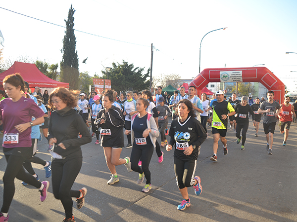 La Dirección de Deportes de la Municipalidad de Berisso informó que, debido al pronóstico del tiempo para el próximo fin de semana, que incluye lluvias y tormentas eléctricas, se postergó la maratón en homenaje al “Día de los Derechos Soberanos sobre las Islas Malvinas, Georgias y Sandwich del Sur”, que estaba prevista para este sábado 15.