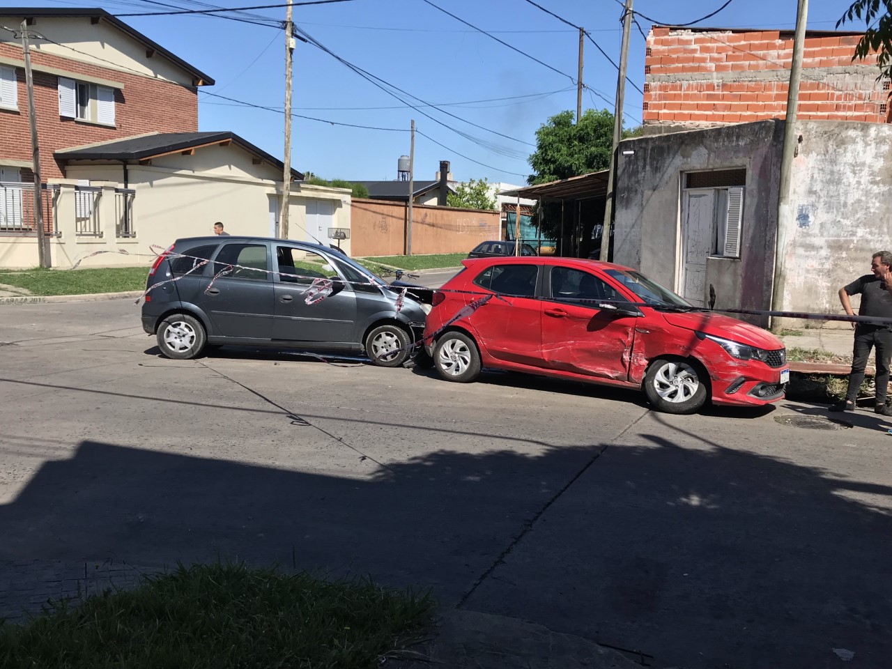 Este martes se produjo un accidente de tránsito en la intersección de 12 y 160 de la ciudad de Berisso.