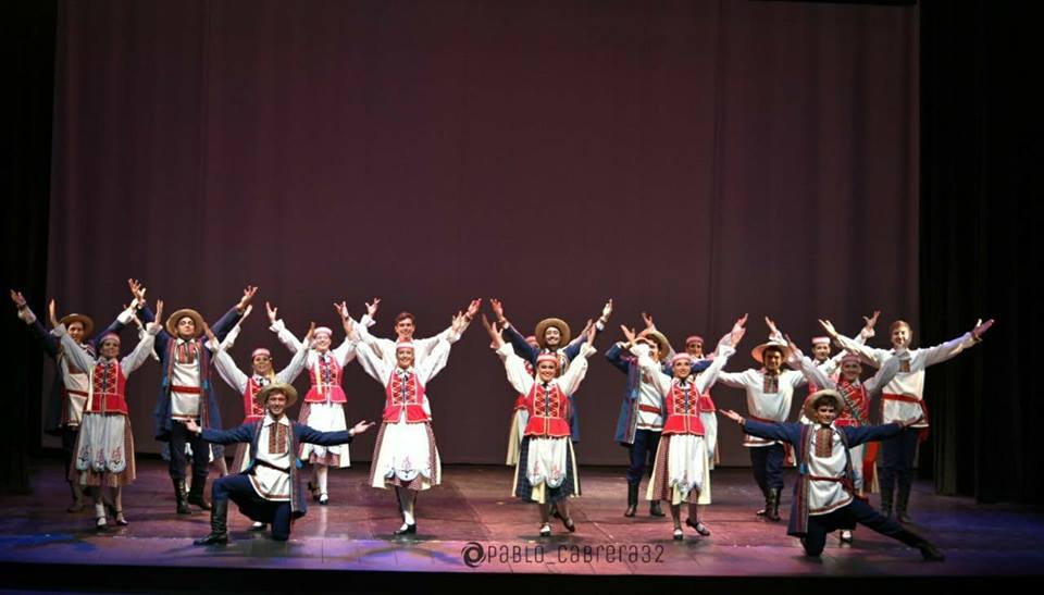 Los conjuntos berissenses “Chaika”, de la Colectividad Belarusa Club “Vostok” y “Nemunas”, de la Sociedad Lituana “Nemunas”, actuaron en el Teatro Municipal Coliseo Podestá” de La Plata, en un evento realizado en el marco de la celebración del “Día Internacional de la Danza”.