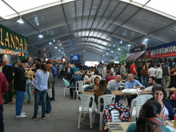 La Asociación de Entidades Extranjeras (AEE) y la Municipalidad de Berisso, informan que este fin de semana continúan las actividades de la 41° Fiesta Provincial del Inmigrante en Berisso. En tal ocasión, el sábado continúan las jornadas de festivales de colectividades y patio de comidas típicas, ofreciendo una variedad de propuestas gastronómicas.