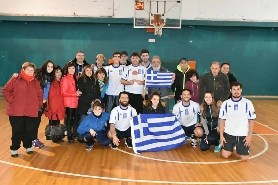 Este domingo se desarrolló el Cuarto Torneo de Básquet Masculino Inter-Colectividades, con la finalidad de continuar generando actividades deportivas que apunta a la integración y fortalecimiento de las relaciones de las distintas Colectividades asentadas en la región.