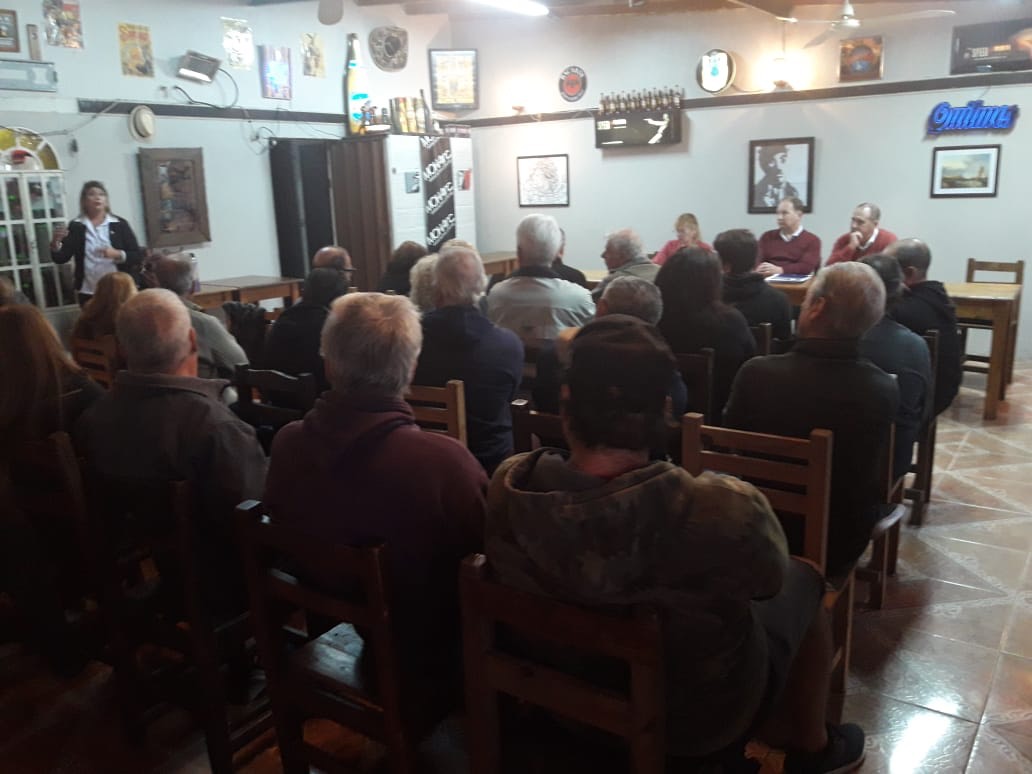 Este miércoles se llevó a cabo la reunión correspondiente al armado del segundo Foro de Seguridad, de la cual participaron autoridades del área de Gobierno encabezada por el secretario comunal Claudio Topich y el subsecretario de Seguridad Hugo Dagorret.