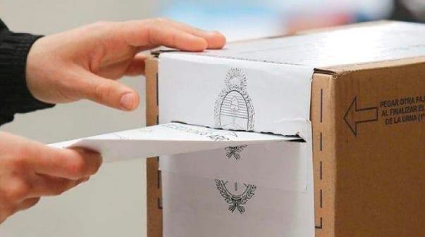 El próximo jueves 6 de junio, a las 12 horas, se llevará a cabo una Jornada de Capacitación y Asesoramiento sobre Derecho al Voto Extranjero, a realizarse en el Centro Cultural y Polideportivo “Papa Francisco” de calle 44 (ex 604) y Ruta Provincial Nº 11 del barrio El Carmen de nuestra ciudad.
