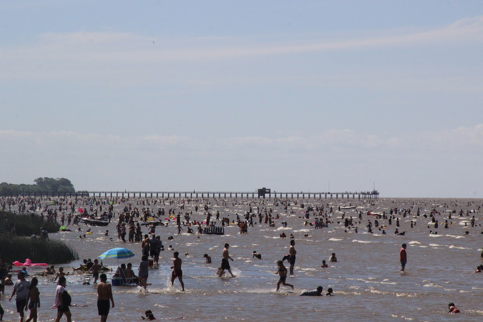 En otro año consecutivo, la Municipalidad de Ensenada cerró la temporada de verano con muerte cero en el río. Esto es un fiel reflejo de la fuerte inversión de la gestión Mario Secco en seguridad para los turistas y vecinos que disfrutan de la costa de Punta Lara durante los más de cuatro meses de temporada.