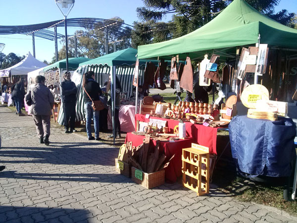 Este sábado 24 de junio se realiza la primera Feria de Emprendedores “Emprender Berisso” en el marco de los festejos por el 146° Aniversario de la Fundación de nuestra ciudad.