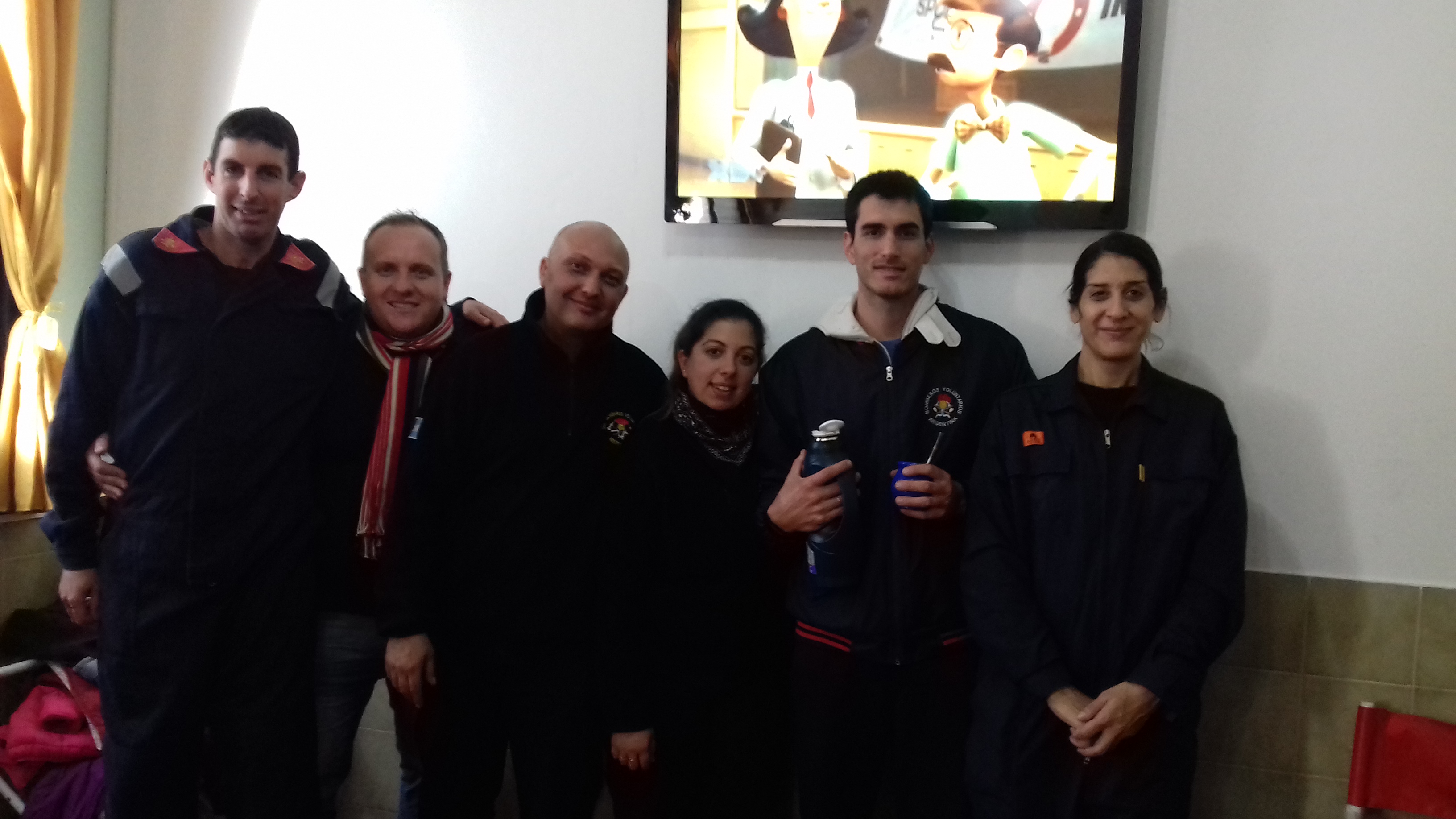 Todos “los peques y las seños” del Jardín 907 quisieron agradecer por intermedio de BerissoCiudad al Cuartel de Bomberos por recibirlos “con tanta calidez y compromiso!.