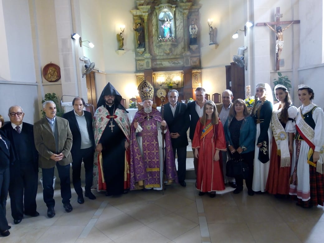 El pasado sábado 8 de junio se realizó el primer Madagh de la Colectividad Armenia Capital de la Provincia de Buenos Aires, que tuvo lugar en la Parroquia María Auxiliadora de calle 10 y posteriormente en la sede de dicha institución, sita en 166 entre 9 y 10.