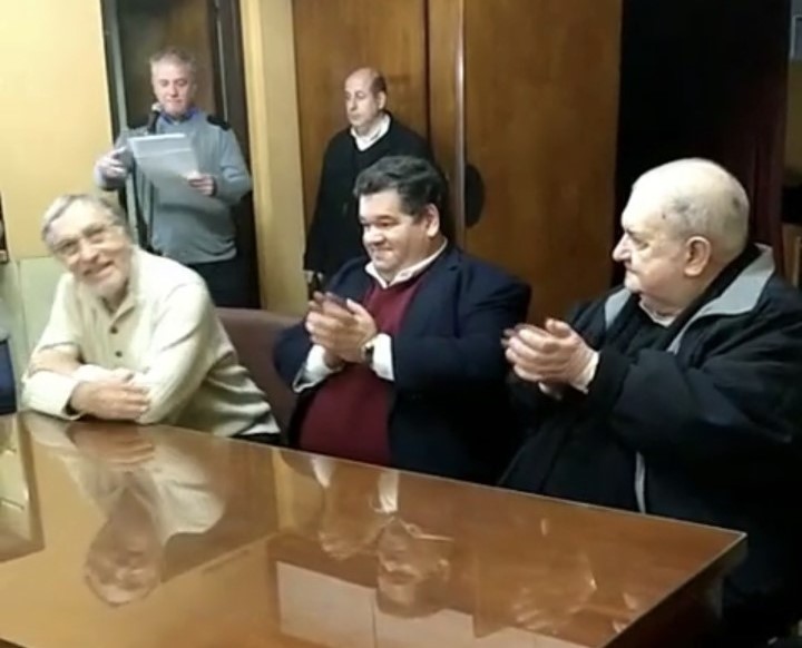 Este miércoles 4 de junio se llevó a cabo el acto mediante el cual la comuna local tomó posesión del Cine Teatro Victoria, ubicado en Montevideo entre 12 y 13, en pleno centro de nuestra ciudad.