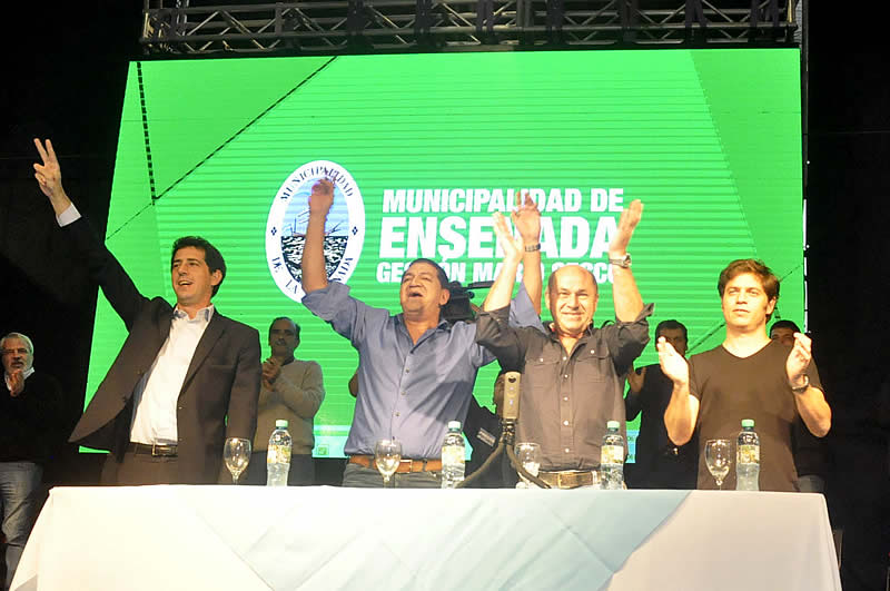 Al cumplirse cinco años de la recuperación de YPF, el Secretario General del Sindicato Unido Petroleros e Hidrocarburiferos (Supeh) de Ensenada, Ramón Garaza, el intendente, Mario Secco y el diputado nacional, Axel Kicillof, realizaron un acto en el Polideportivo Municipal donde calentaron motores en contra del gobierno nacional y de cara a las elecciones de octubre.