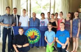 El conjunto juvenil lituano “Grandinėlė” fue recibido en el Quincho Municipal