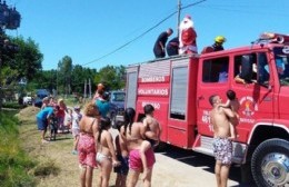 El recorrido de los bomberos junto a Papá Noel