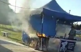 Fuego en stand de Los Siete Domingos de Folklore: "Casi hay una desgracia en la Plaza"
