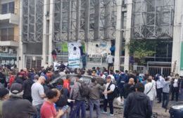 Trabajadores del Astillero Río Santiago protestaron en el Ministerio de Trabajo y el Gobierno se comprometió a retomar el diálogo