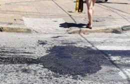 Vecinos y comerciantes molestos: Sin señalizar, tiraron brea en 15 y Montevideo
