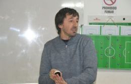 Hernán Bonvicini disertó en el curso de Director Técnico Infanto-Juvenil