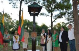 La colectividad lituana celebró el Centenario de la Declaración de la Independencia