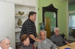 Nedela visitó el Hogar Municipal de Ancianos