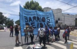 Movimientos sociales cortan la Montevideo y reclaman al municipio