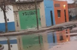 Vecina de El Carmen reitera reclamo por "desborde cloacal"