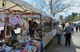 Feria de artesanos, manualistas y emprendedores