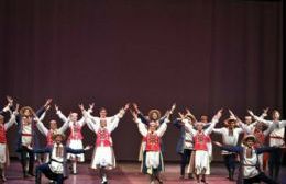 Los conjuntos "Chaika" y "Nemunas" brillaron en el Teatro Coliseo Podestá