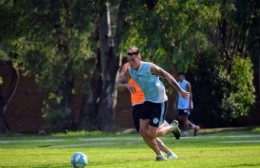La Villa intensifica el trabajo y prepara dos encuentros amistosos