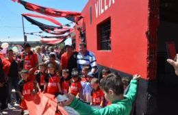 Villa España reinauguró su cancha de fútbol infantil