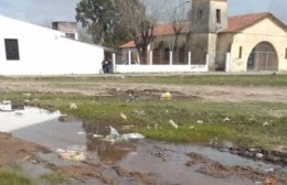 Vecinos del Barrio San José Obrero padecen la falta de agua por un caño roto