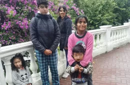Una familia espera una respuesta para salir de su condición de calle