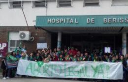 "Pañuelazo" frente al Larraín en apoyo a la legalización del aborto