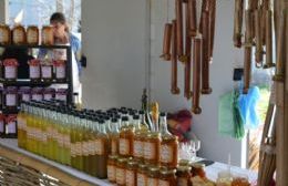 Renovado,  el Mercado de la Ribera volvió a ofrecer los típicos productos locales