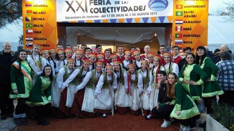 Los conjuntos “Nemunas” y “Shamrock” actuaron en la “Feria de Colectividades” de Mar del Plata