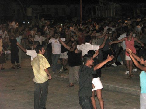 Amigos de la Trova y Río Manso, en un nuevo domingo de folklore