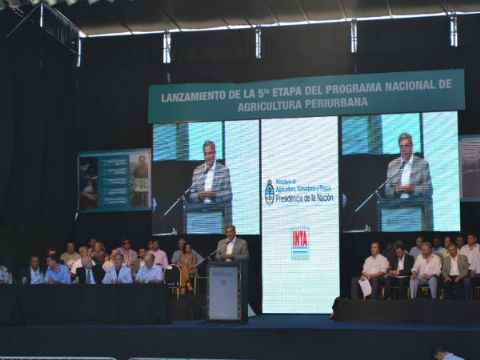 Slezack disertó en el lanzamiento de la quinta etapa del Programa Nacional de Agricultura Periurbana