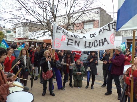 La Provincia prometió el pago a la empresa encargada de reformar la Escuela de Arte