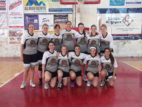 Las chicas de Estrella vencieron con contundencia a Ezeiza