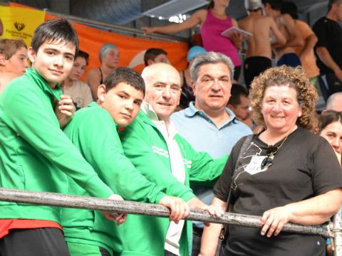 Slezack visitó a la delegación de Berisso y asistió a la final de natación