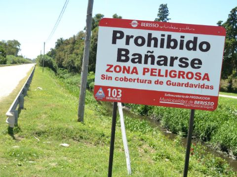 Advierten sobre los peligros de bañarse en lugares no habilitados