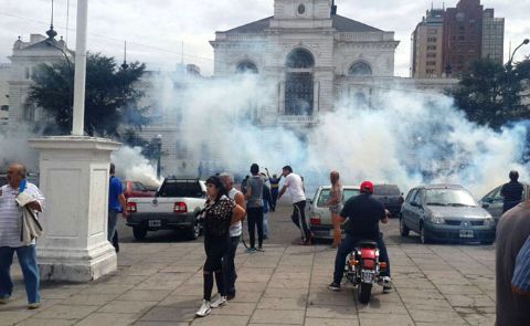 Concejales del PJ-FpV repudiaron la represión en la Municipalidad de La Plata