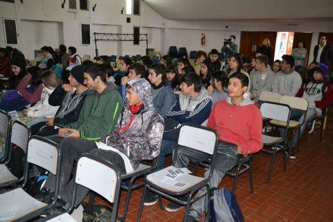 Con gran repercusión, se realizaron charlas sobre violencia de género y “bullying”