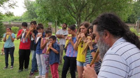 Lorente y los Sikuris de Berisso participaron de una nueva edición del ciclo “Sonando Juntos”